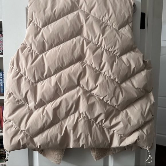 NWOT | Oversized Beige Women’s Vest | US L - XL - Picture 3 of 8